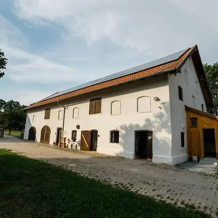 Veranstaltungszentrum Pruehmuehle Mit Schlafplaetzen Eggenfelden