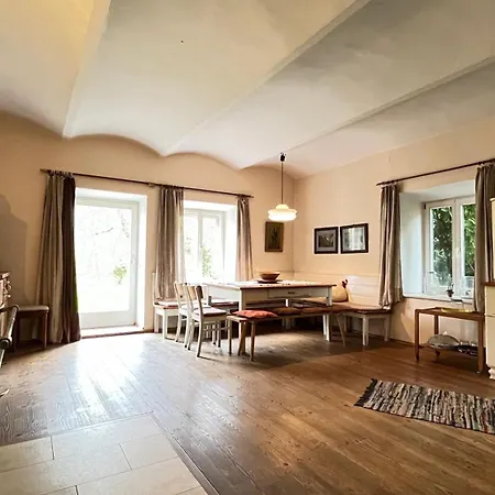 Veranstaltungszentrum Pruehmuehle Mit Schlafplaetzen Nyaraló